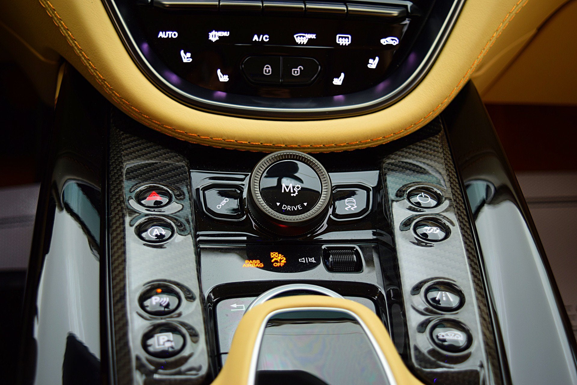 2023 Aston Martin DBX 707