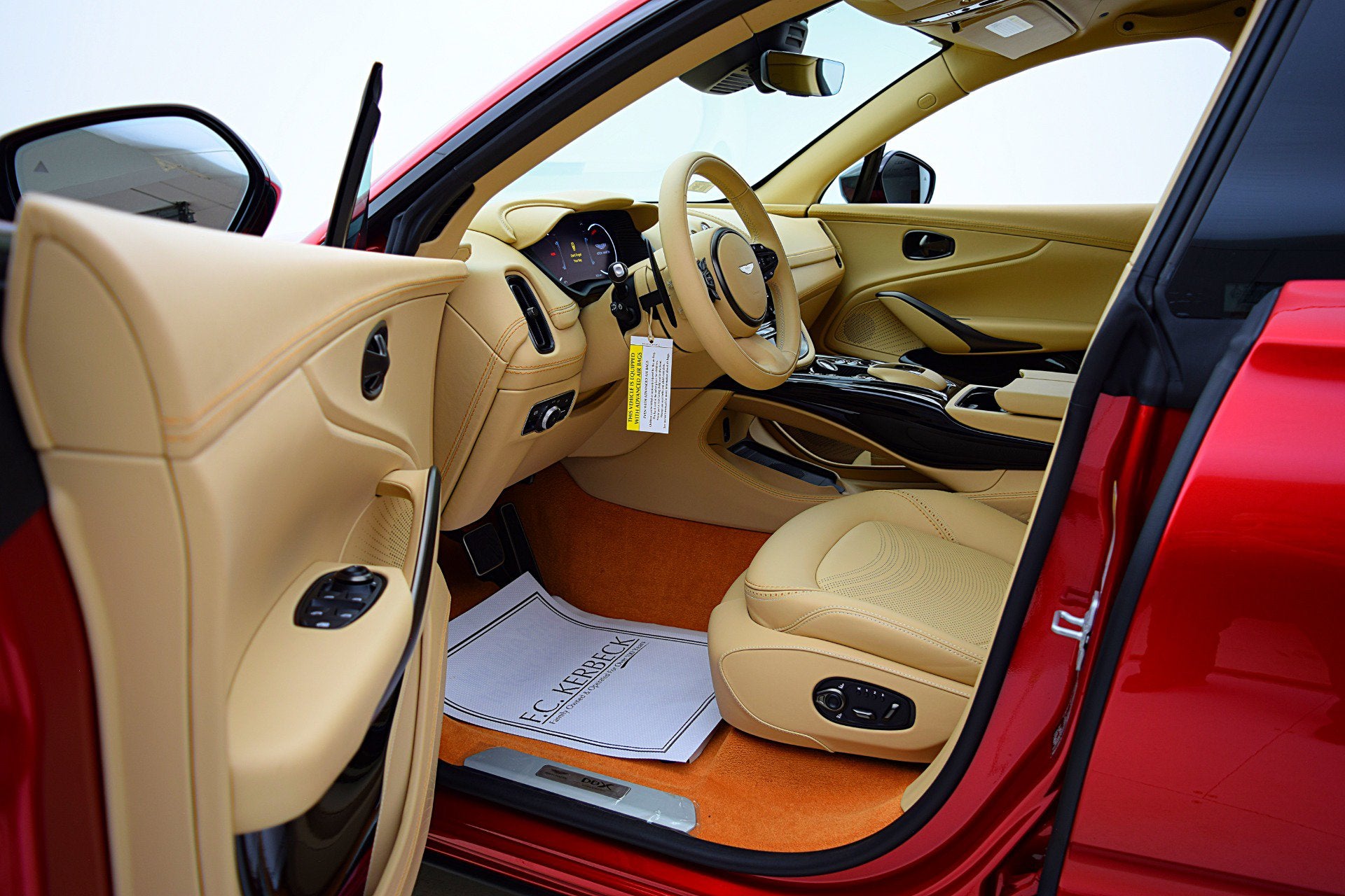 2023 Aston Martin DBX 707