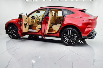2023 Aston Martin DBX 707