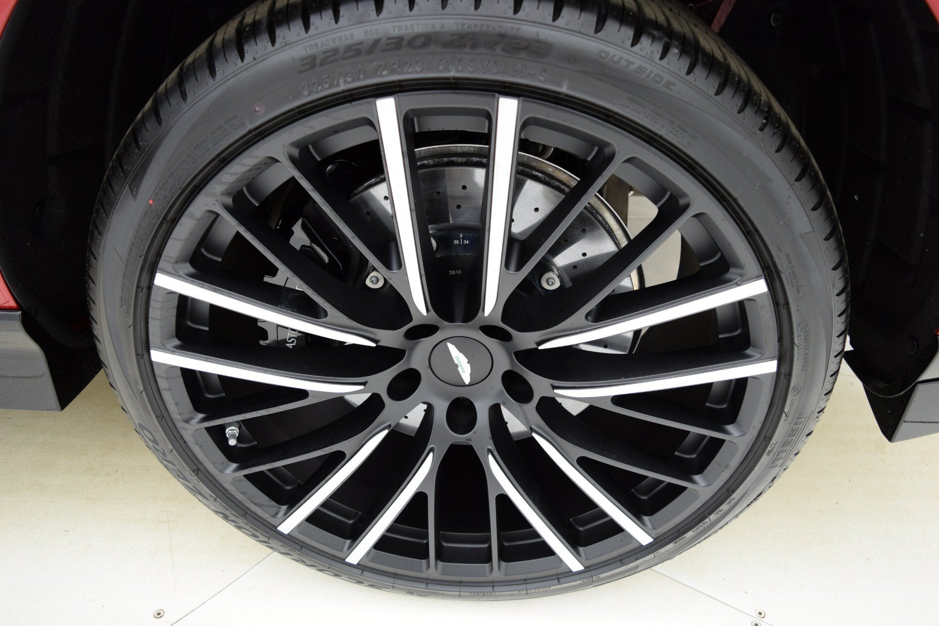 2023 Aston Martin DBX 707