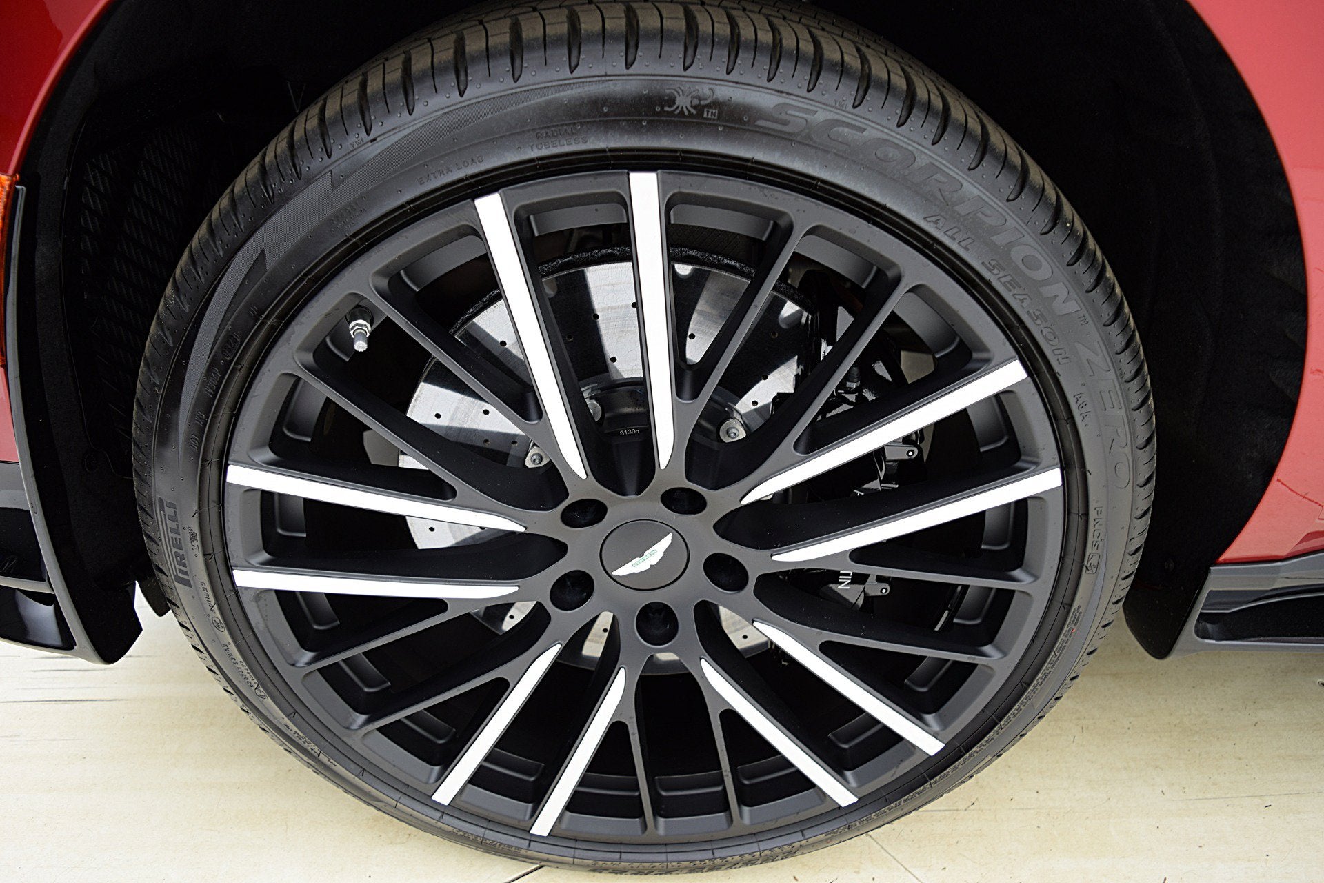 2023 Aston Martin DBX 707