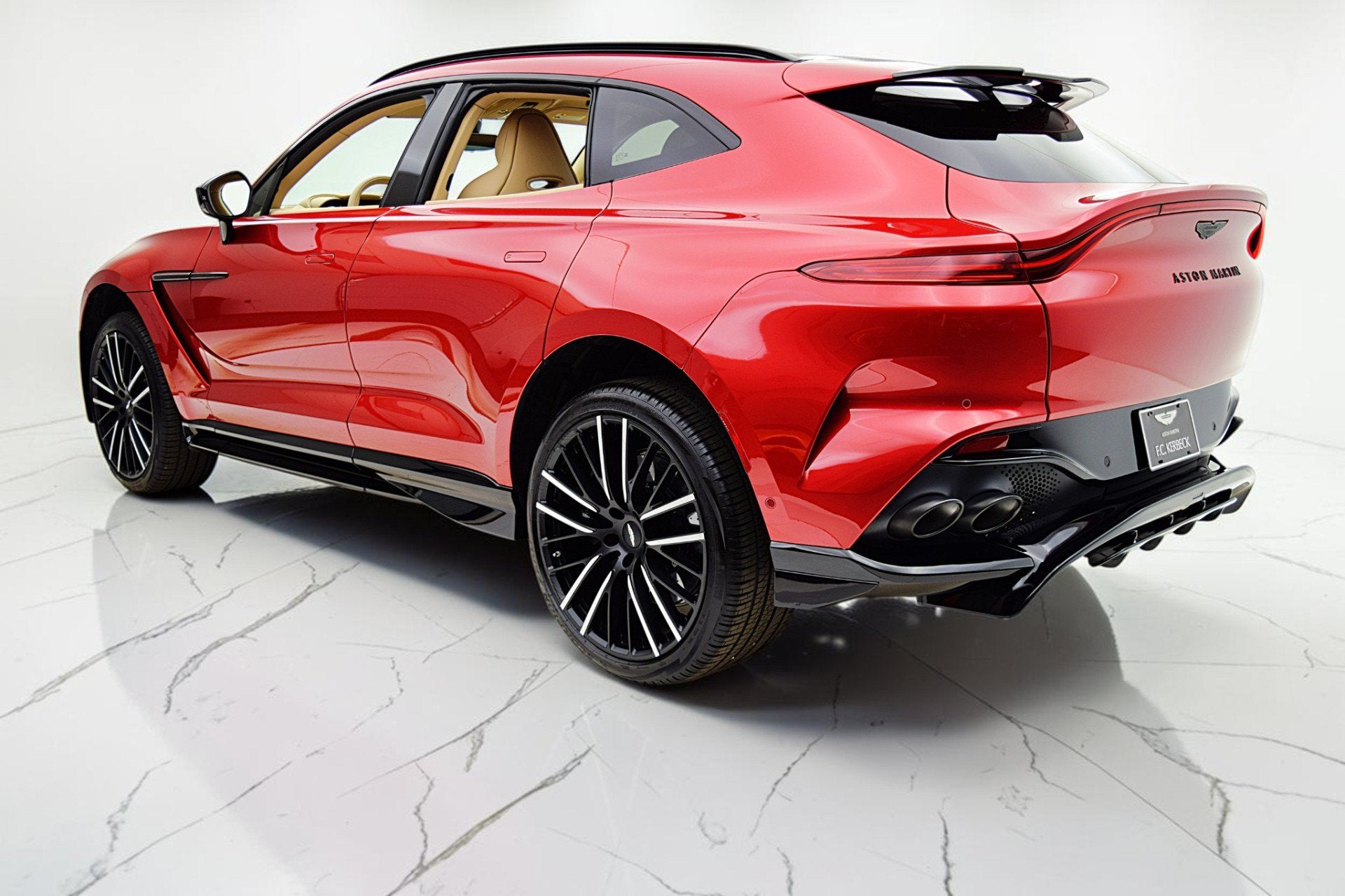 2023 Aston Martin DBX 707