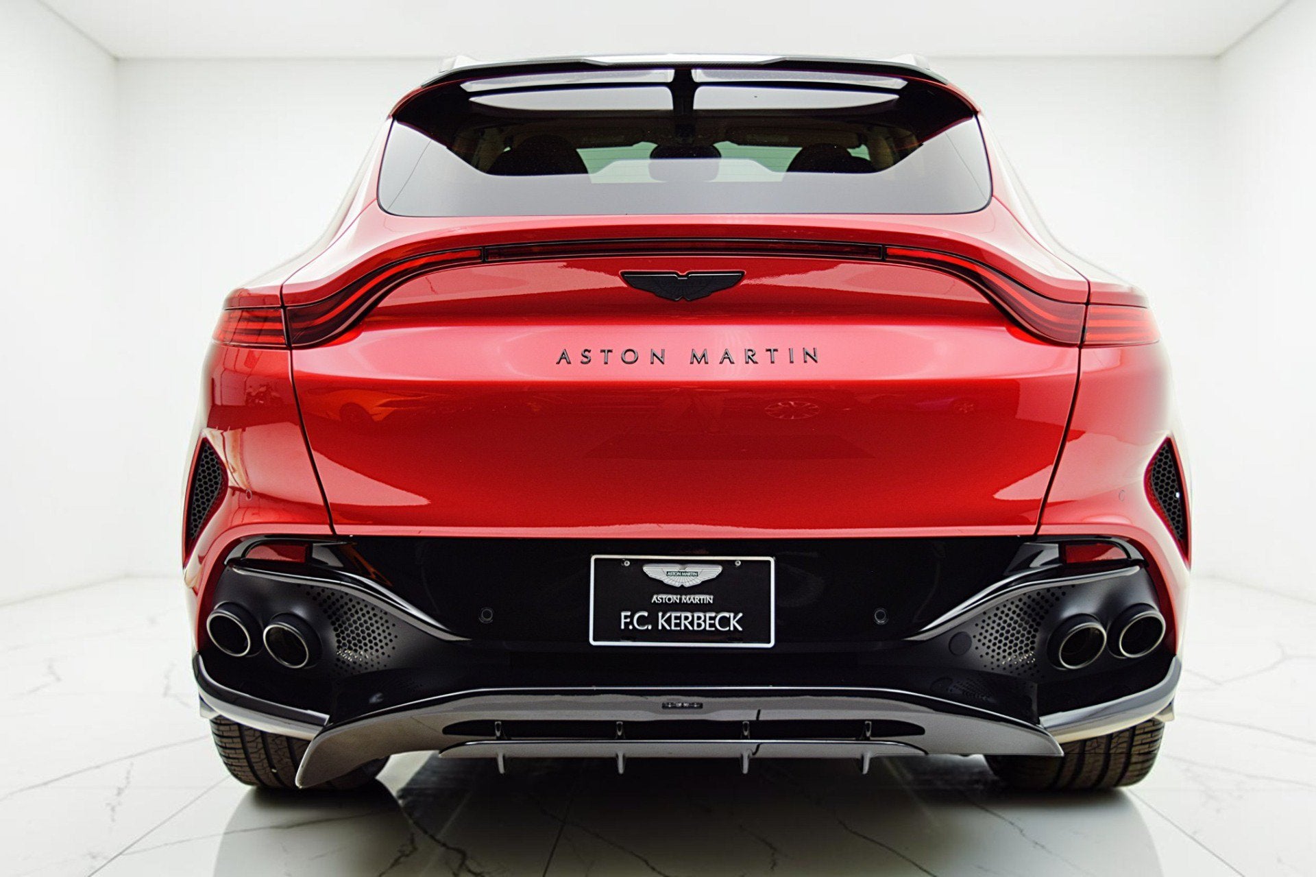 2023 Aston Martin DBX 707