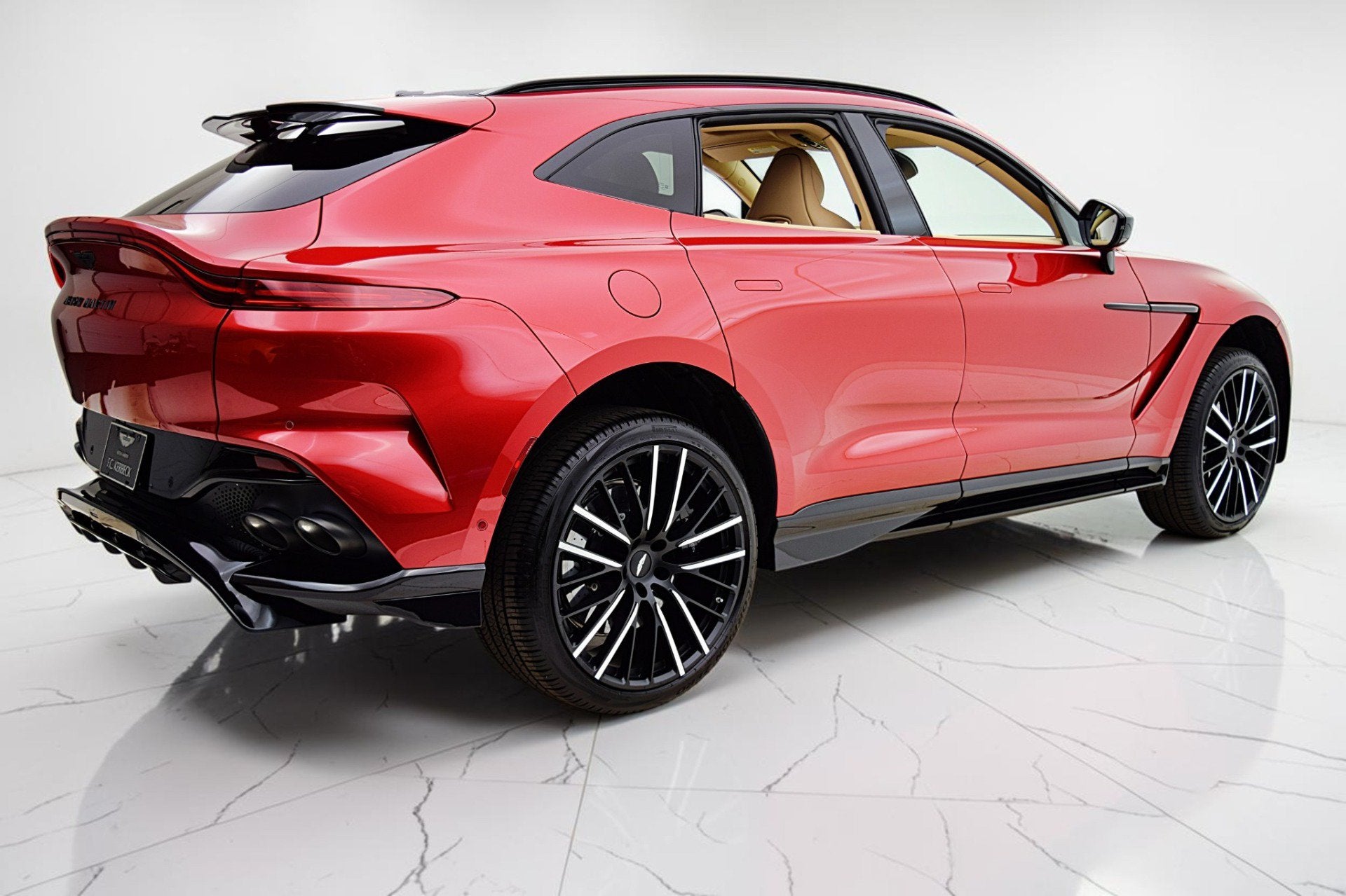 2023 Aston Martin DBX 707