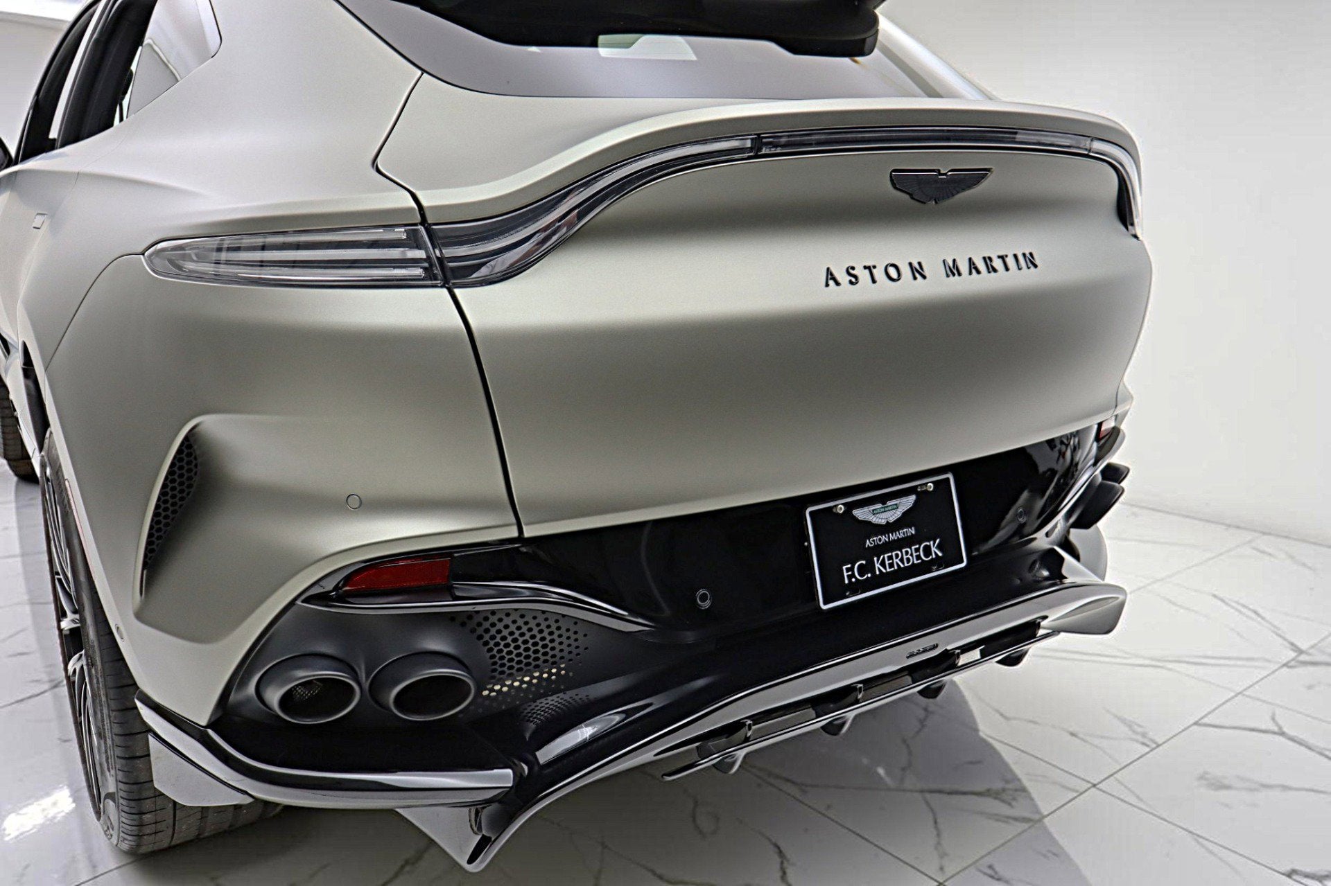2023 Aston Martin DBX 707