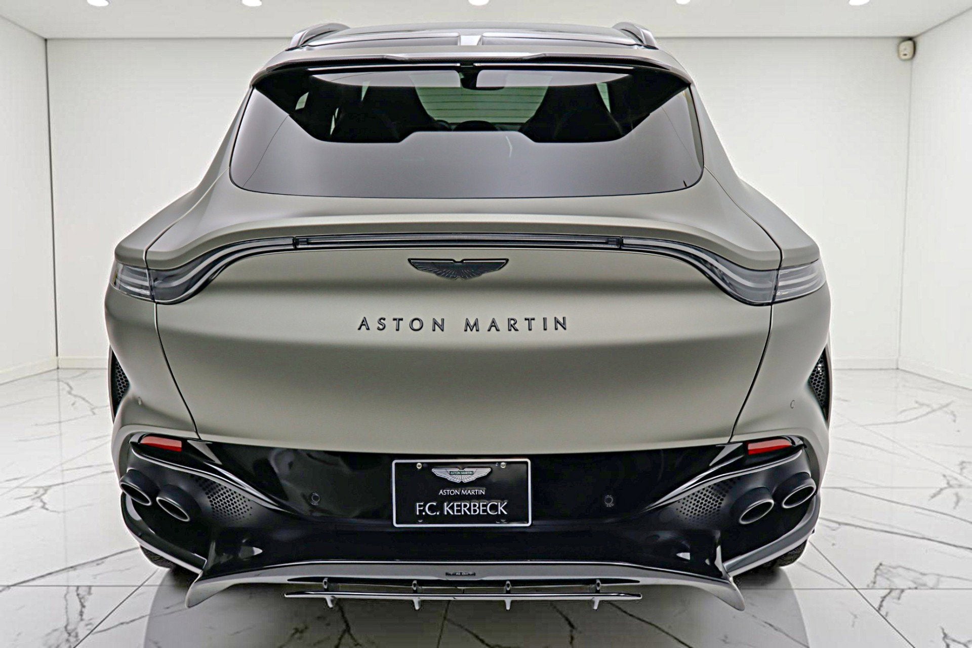 2023 Aston Martin DBX 707