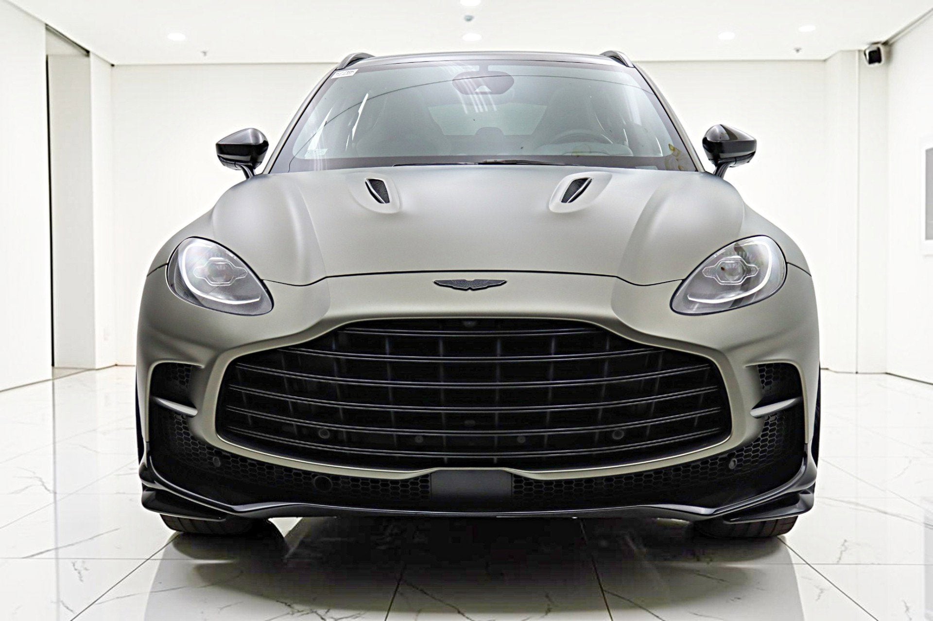2023 Aston Martin DBX 707