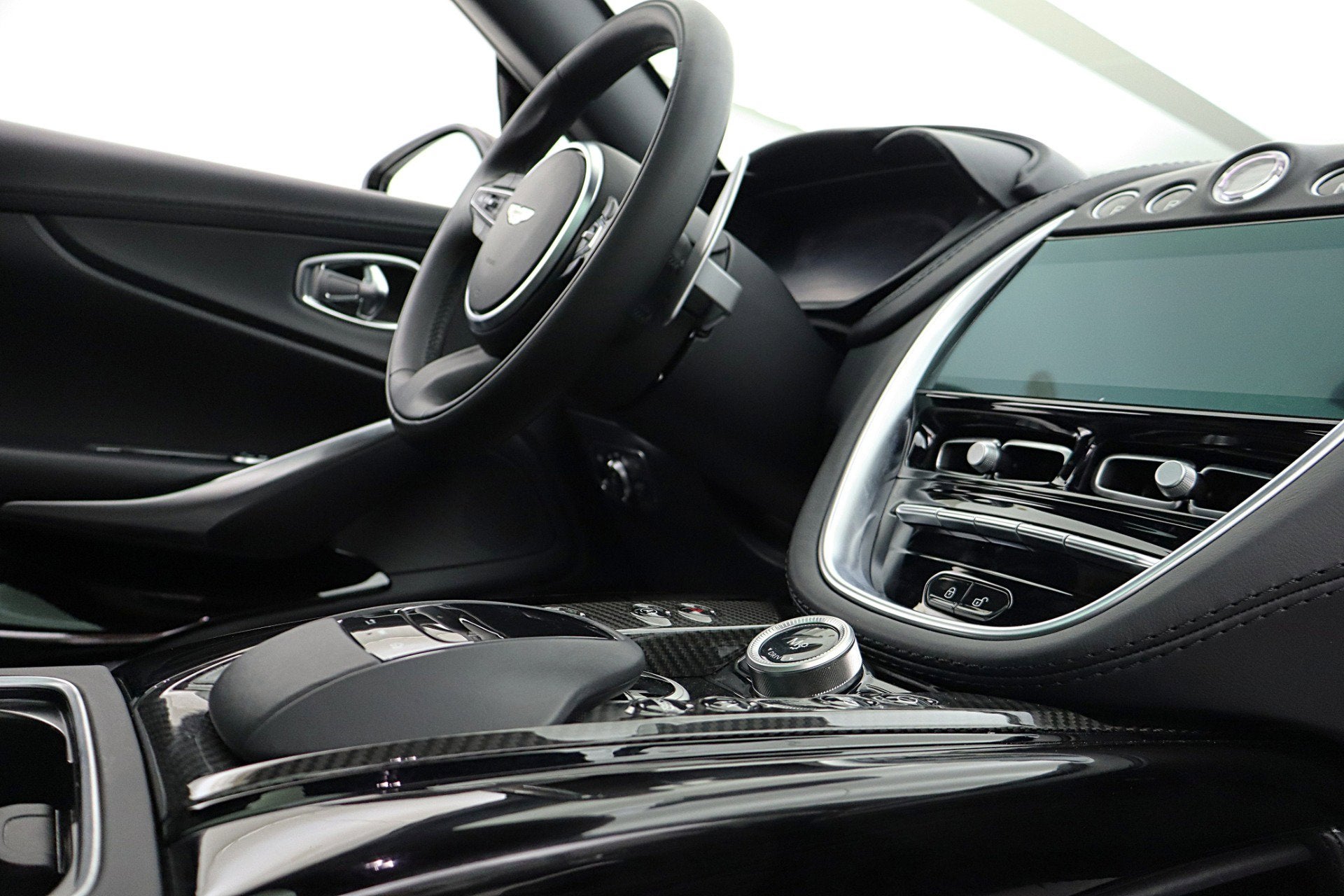 2023 Aston Martin DBX 707