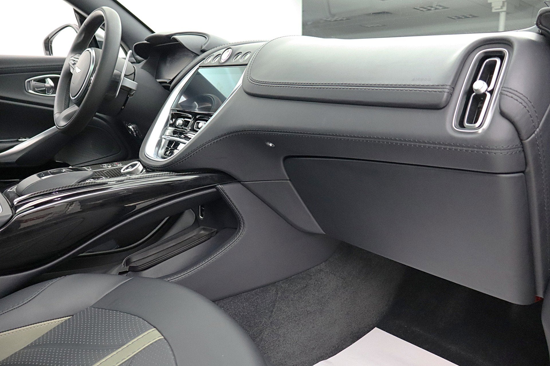 2023 Aston Martin DBX 707