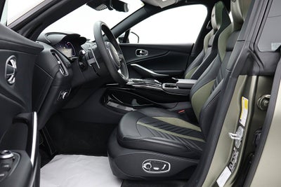 2023 Aston Martin DBX 707
