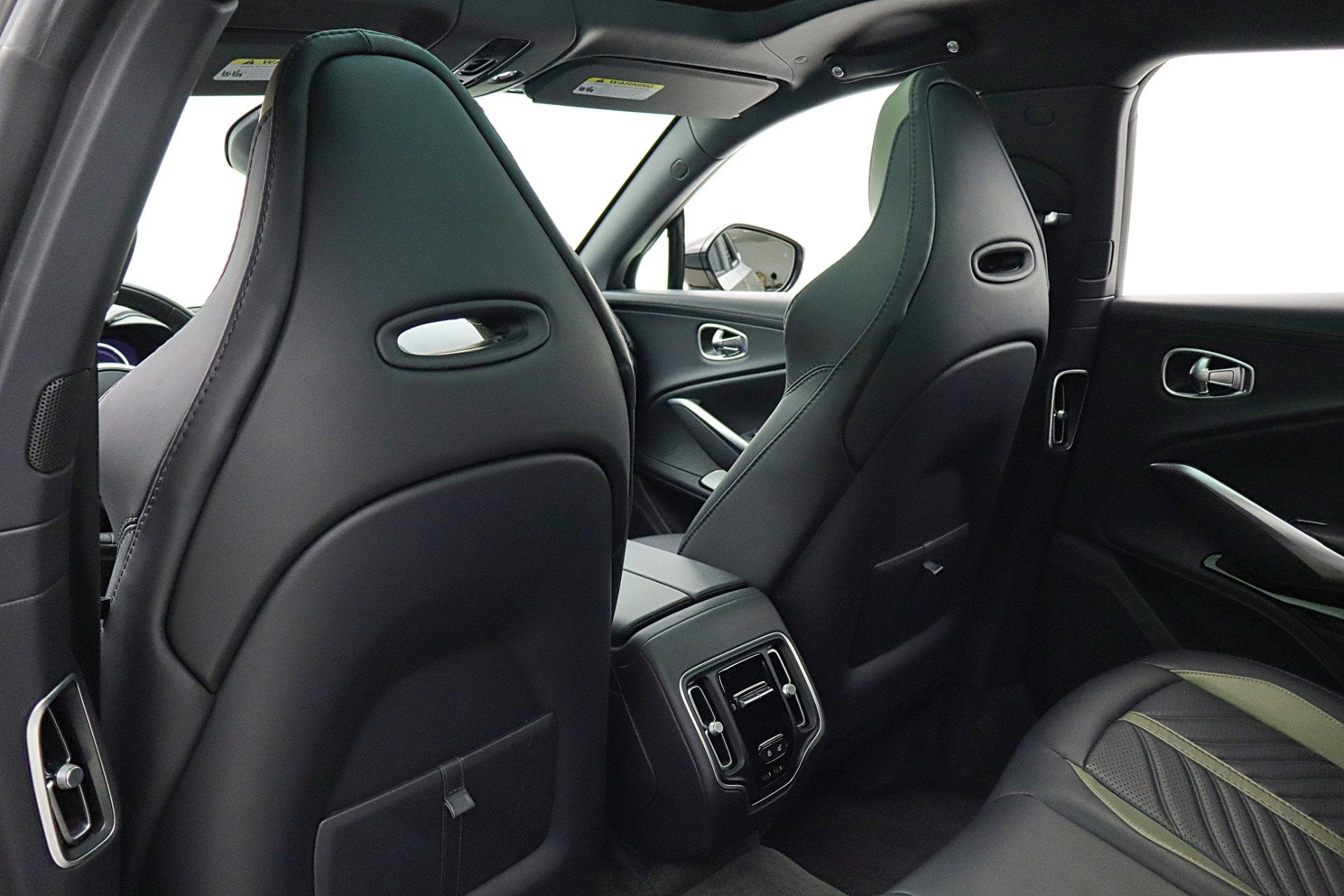 2023 Aston Martin DBX 707