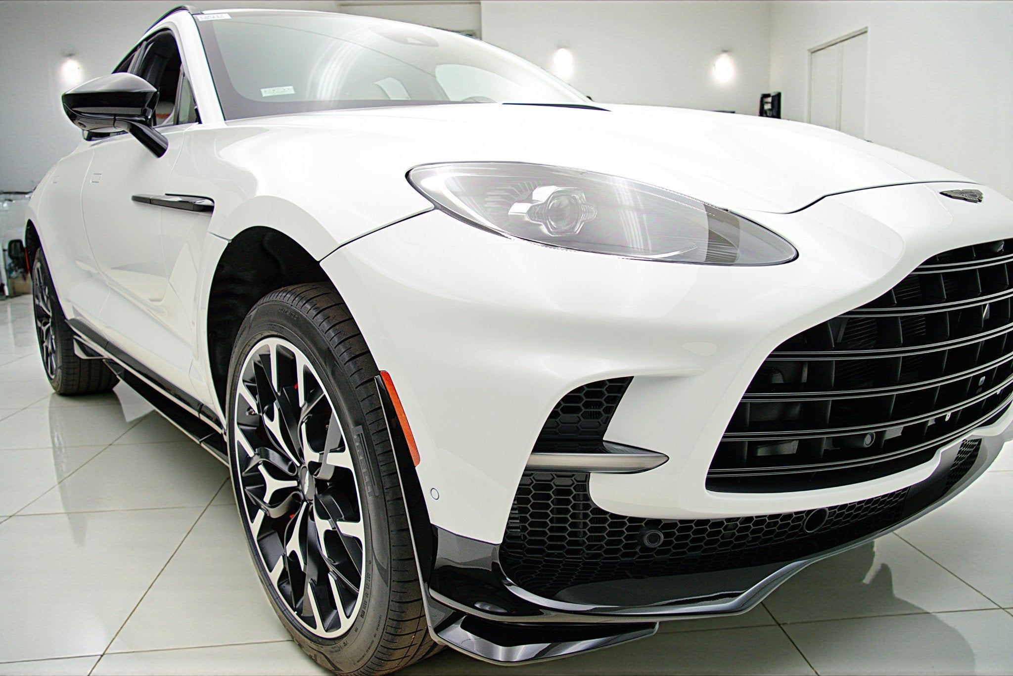 2023 Aston Martin DBX 707