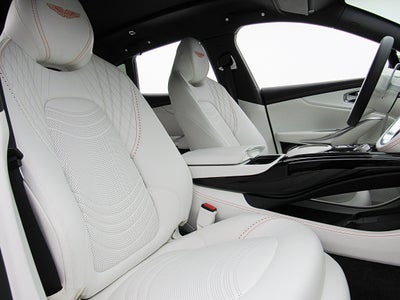 2023 Aston Martin DBX 707