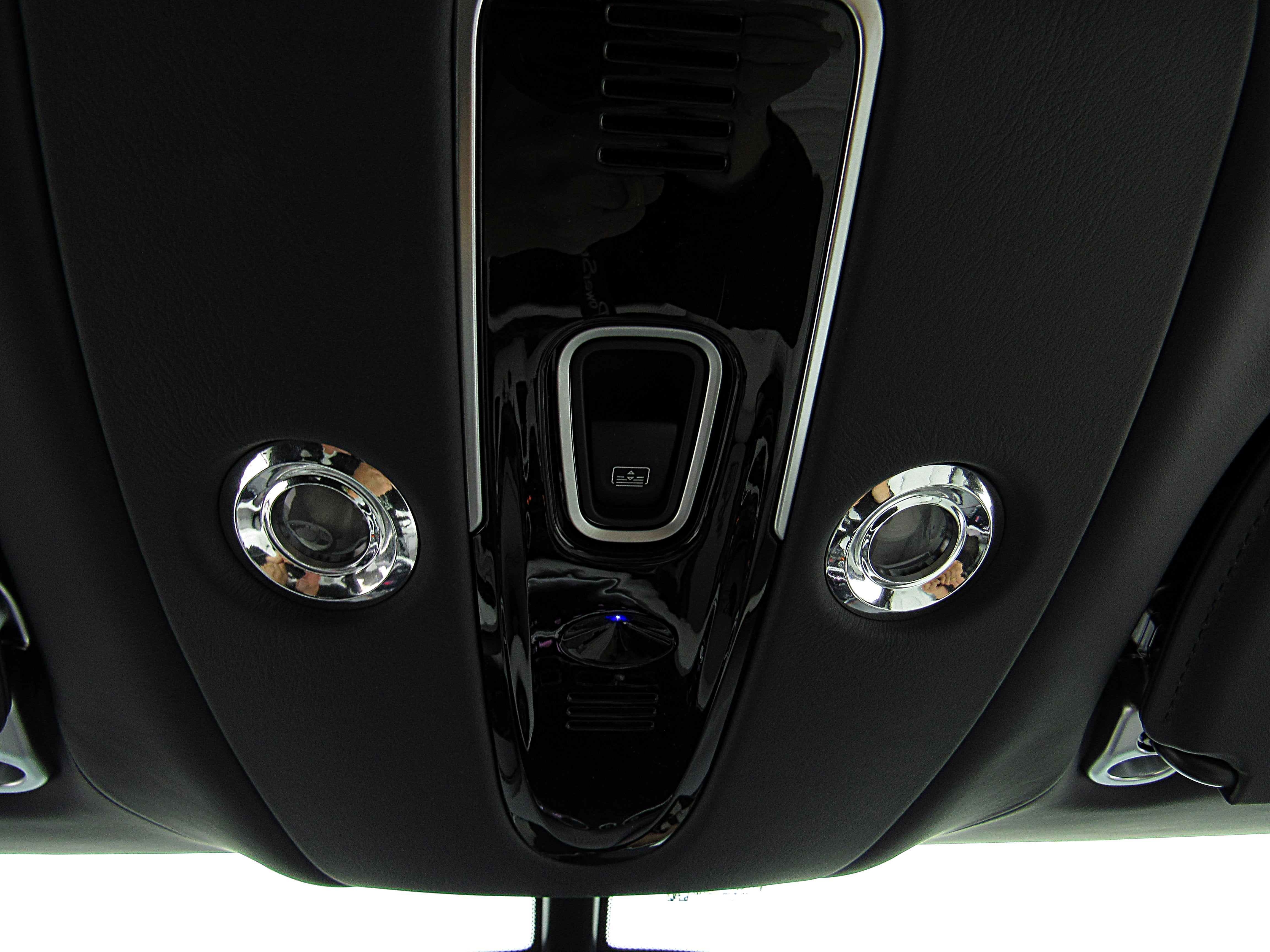 2023 Aston Martin DBX 707