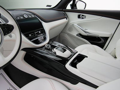 2023 Aston Martin DBX 707