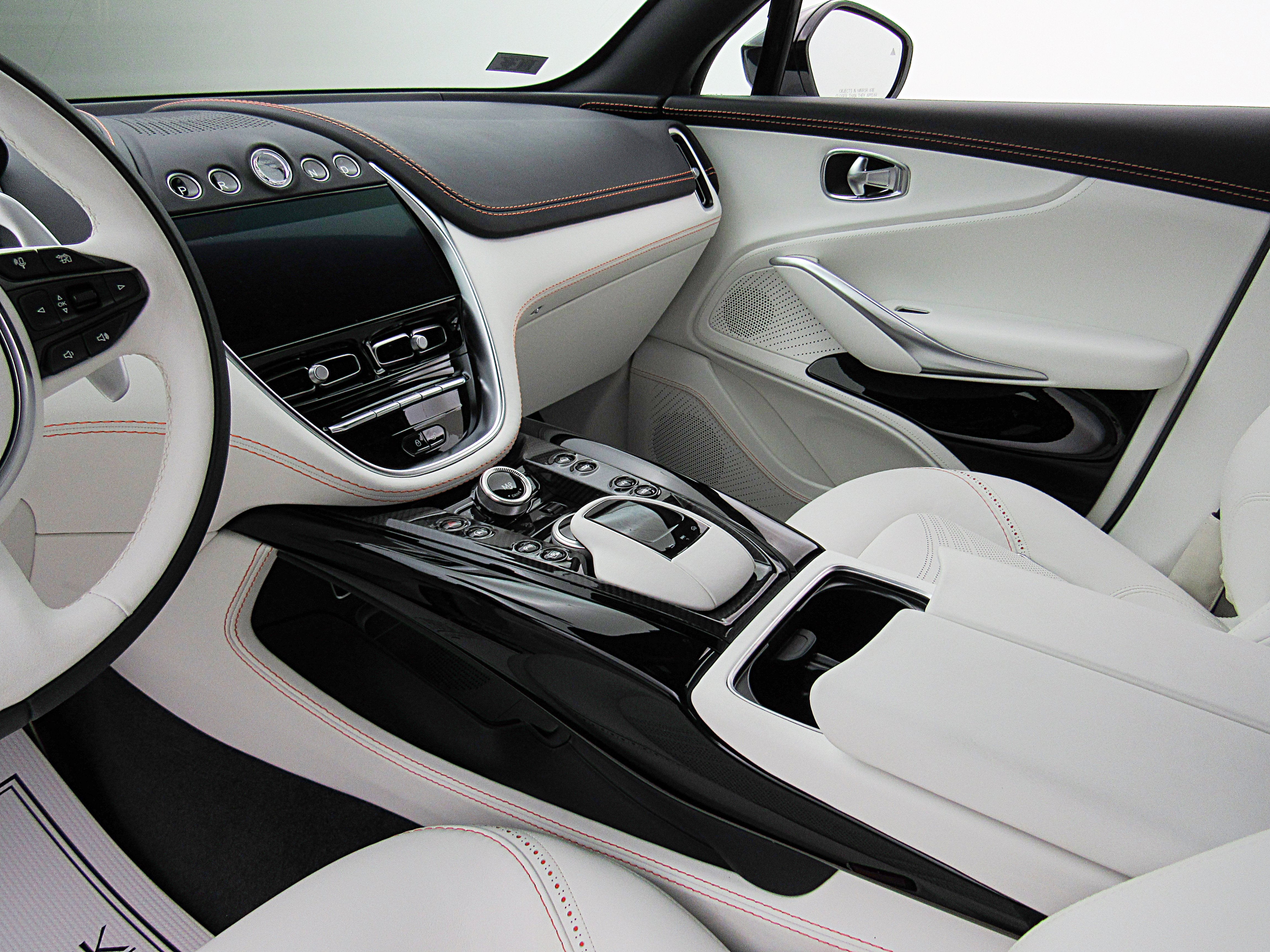 2023 Aston Martin DBX 707