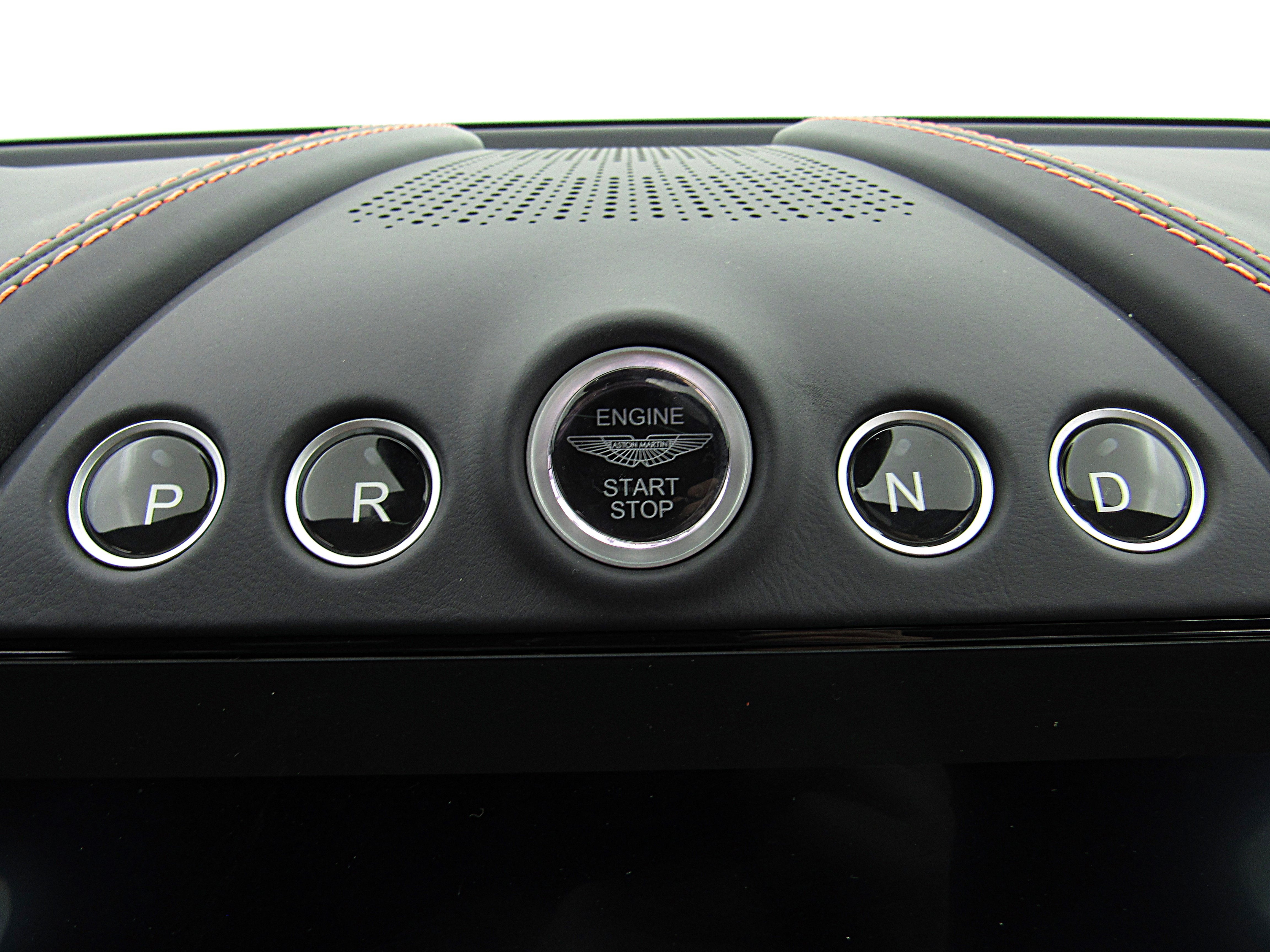 2023 Aston Martin DBX 707