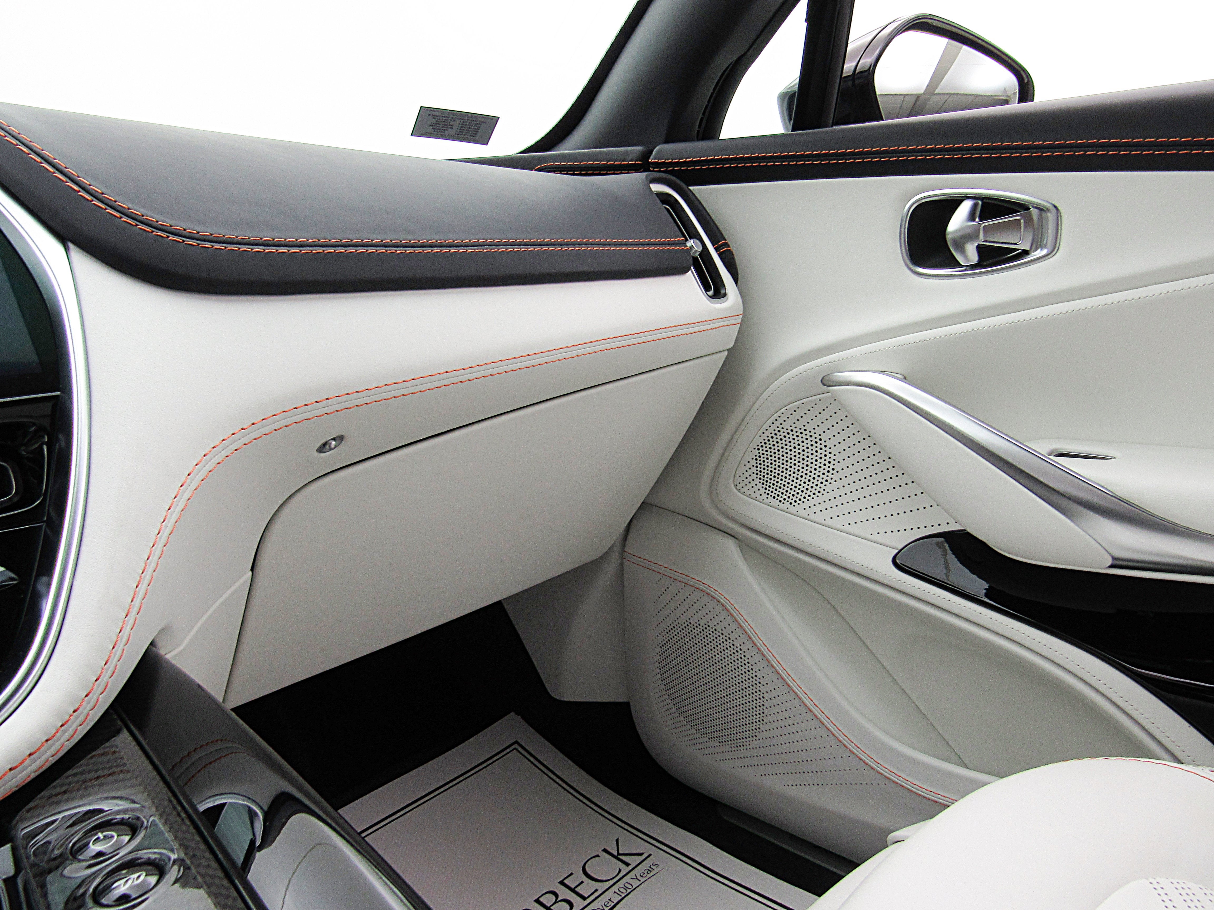 2023 Aston Martin DBX 707