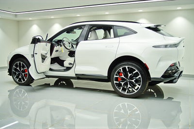 2023 Aston Martin DBX 707