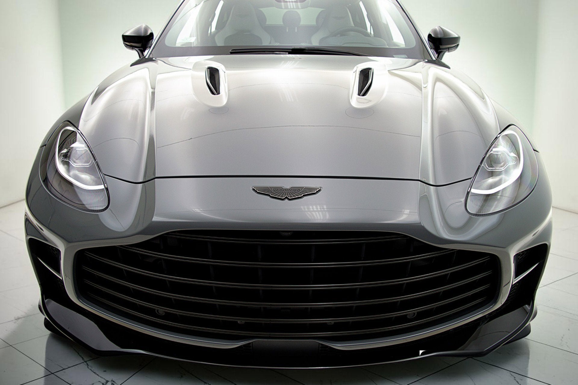 2023 Aston Martin DBX 707
