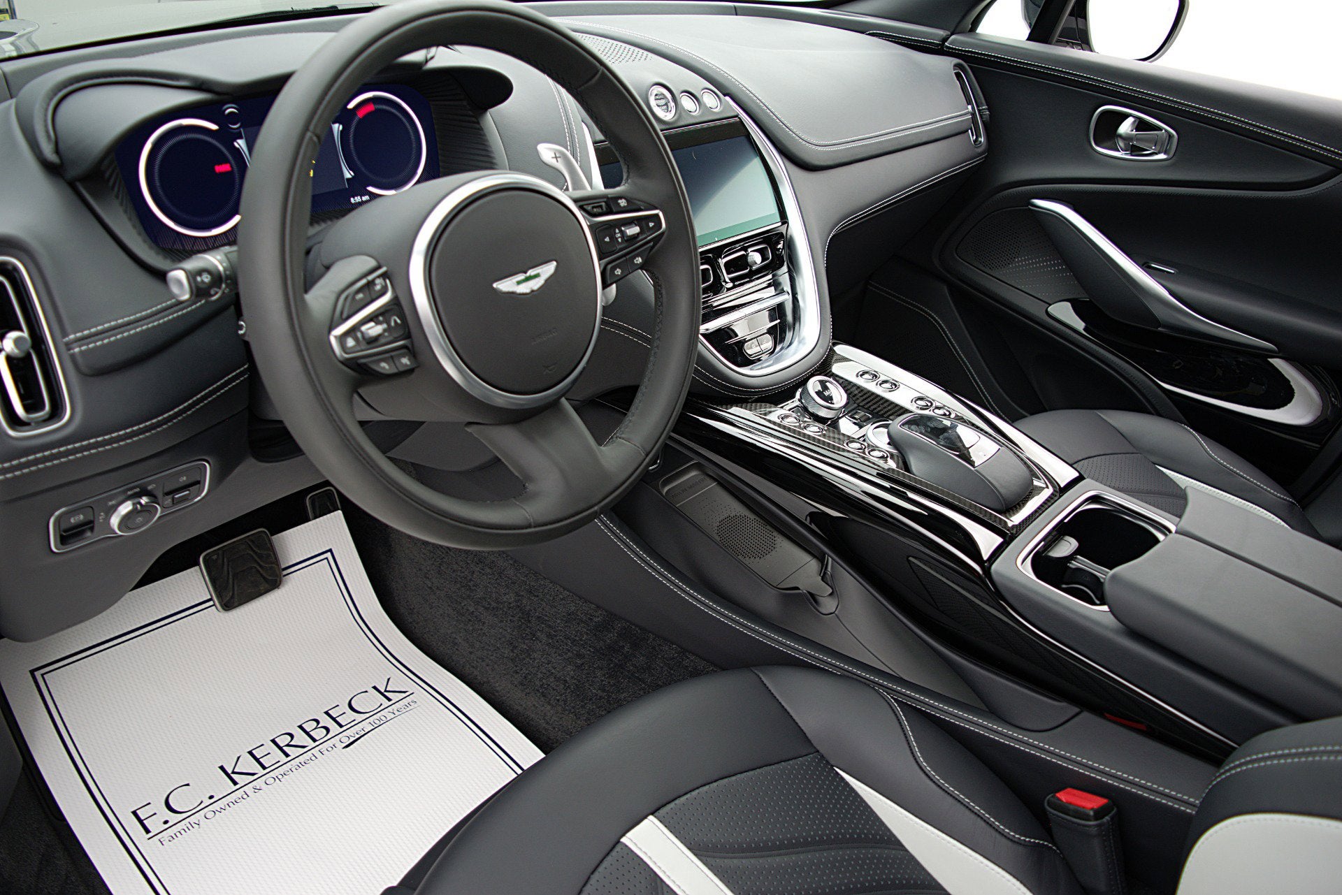 2023 Aston Martin DBX 707