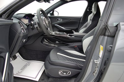 2023 Aston Martin DBX 707