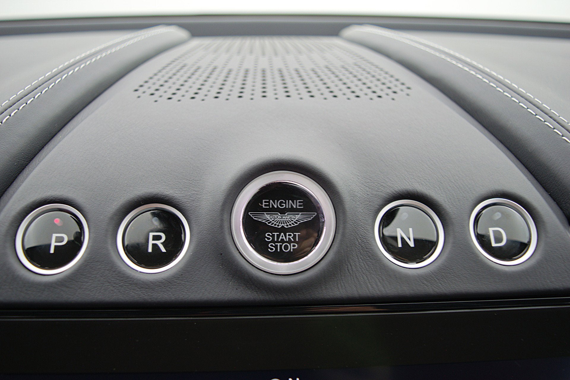 2023 Aston Martin DBX 707