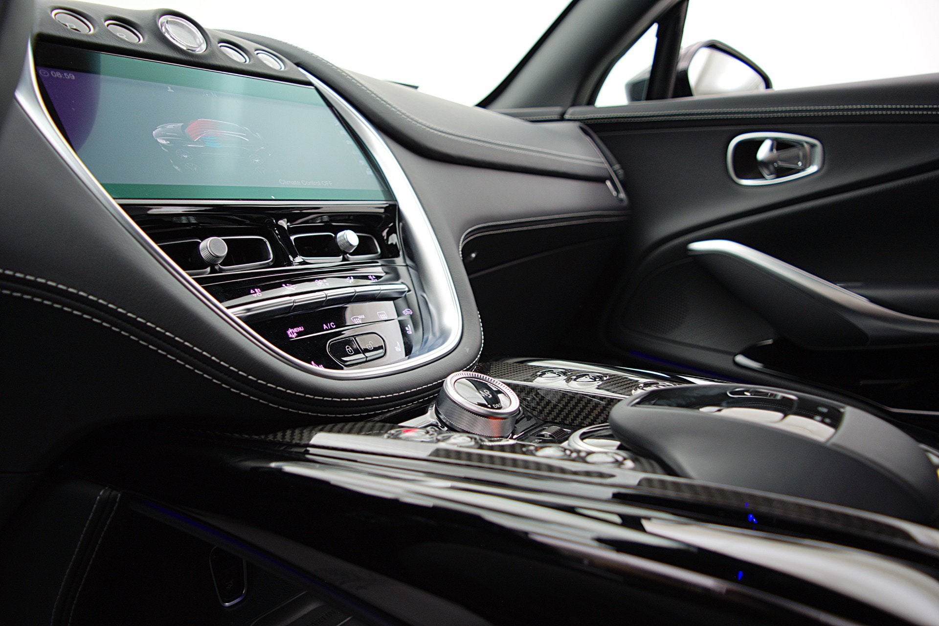 2023 Aston Martin DBX 707