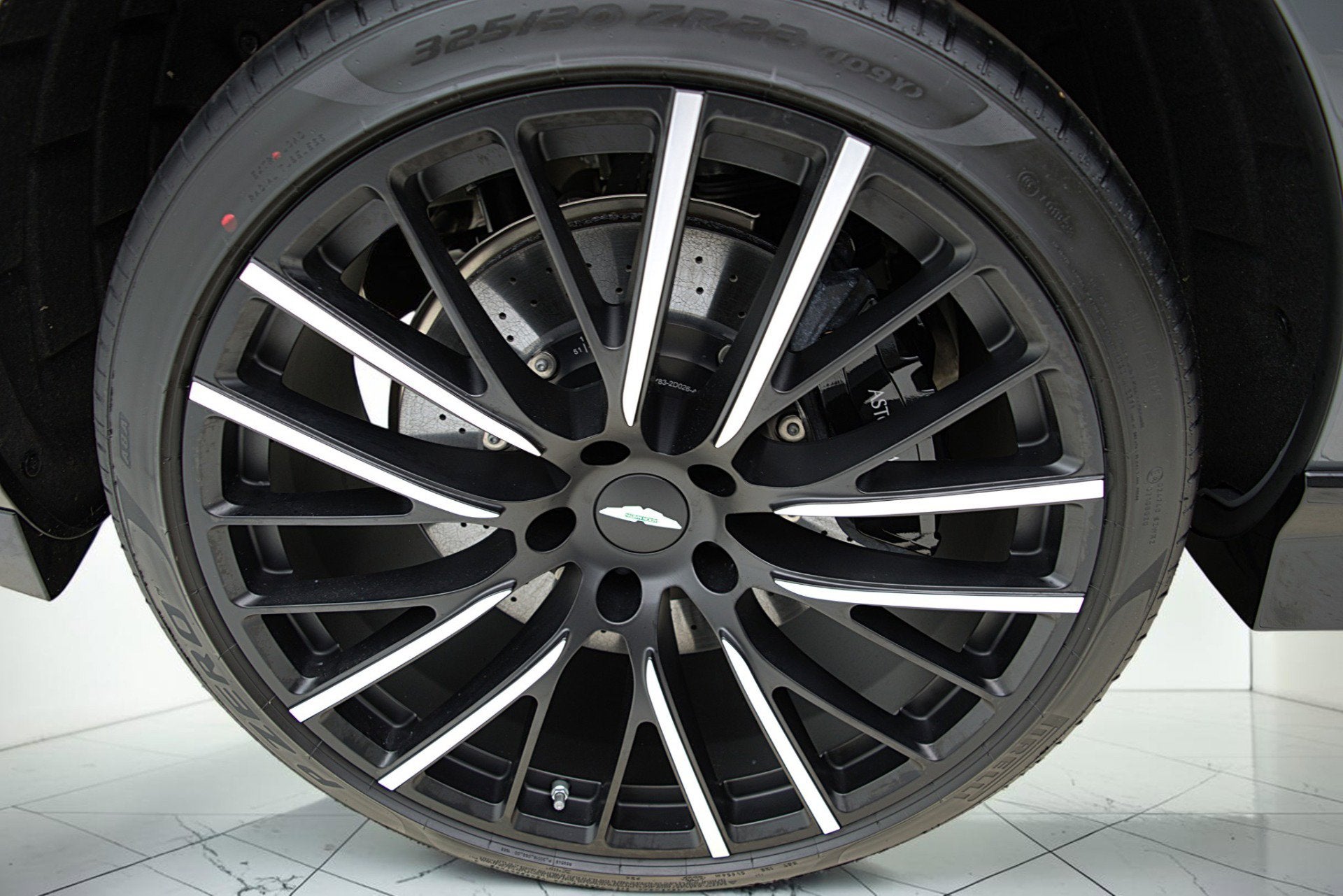 2023 Aston Martin DBX 707