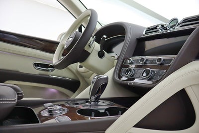 2024 Bentley Bentayga Hybrid V6/LEASE OPTIONS AVAILABLE