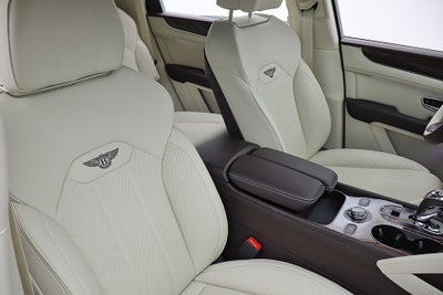 2024 Bentley Bentayga Hybrid V6/LEASE OPTIONS AVAILABLE