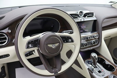 2024 Bentley Bentayga Hybrid V6/LEASE OPTIONS AVAILABLE