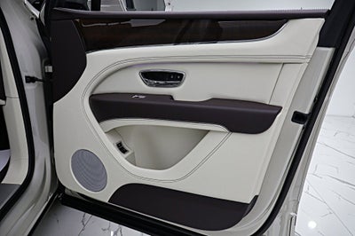 2024 Bentley Bentayga Hybrid V6/LEASE OPTIONS AVAILABLE