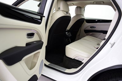 2023 Bentley Bentayga Hybrid V6/LEASE OPTIONS AVAILABLE