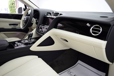 2023 Bentley Bentayga Hybrid V6/LEASE OPTIONS AVAILABLE