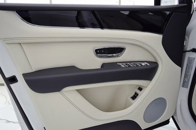 2023 Bentley Bentayga Hybrid V6/LEASE OPTIONS AVAILABLE