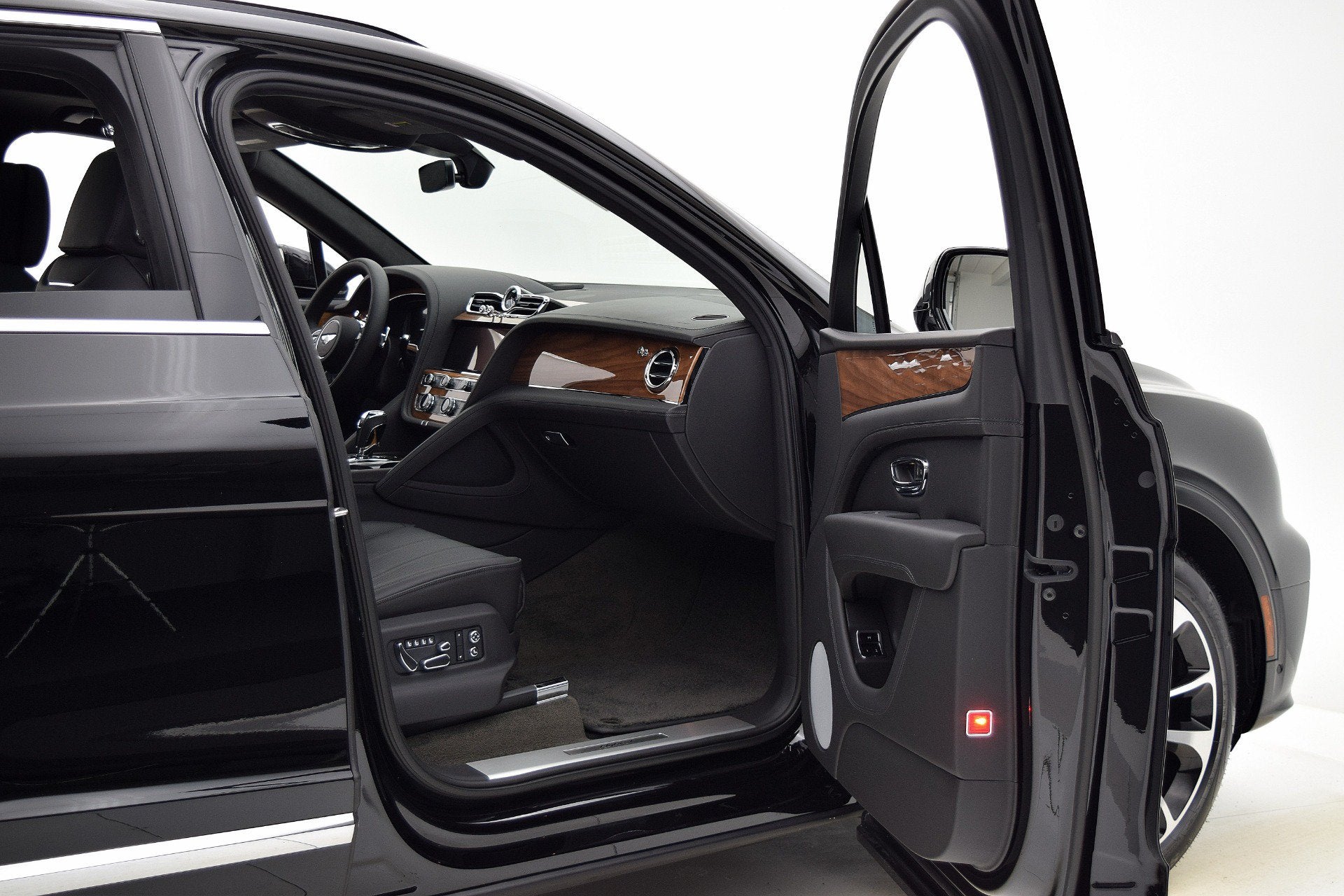 2021 Bentley Bentayga Hybrid