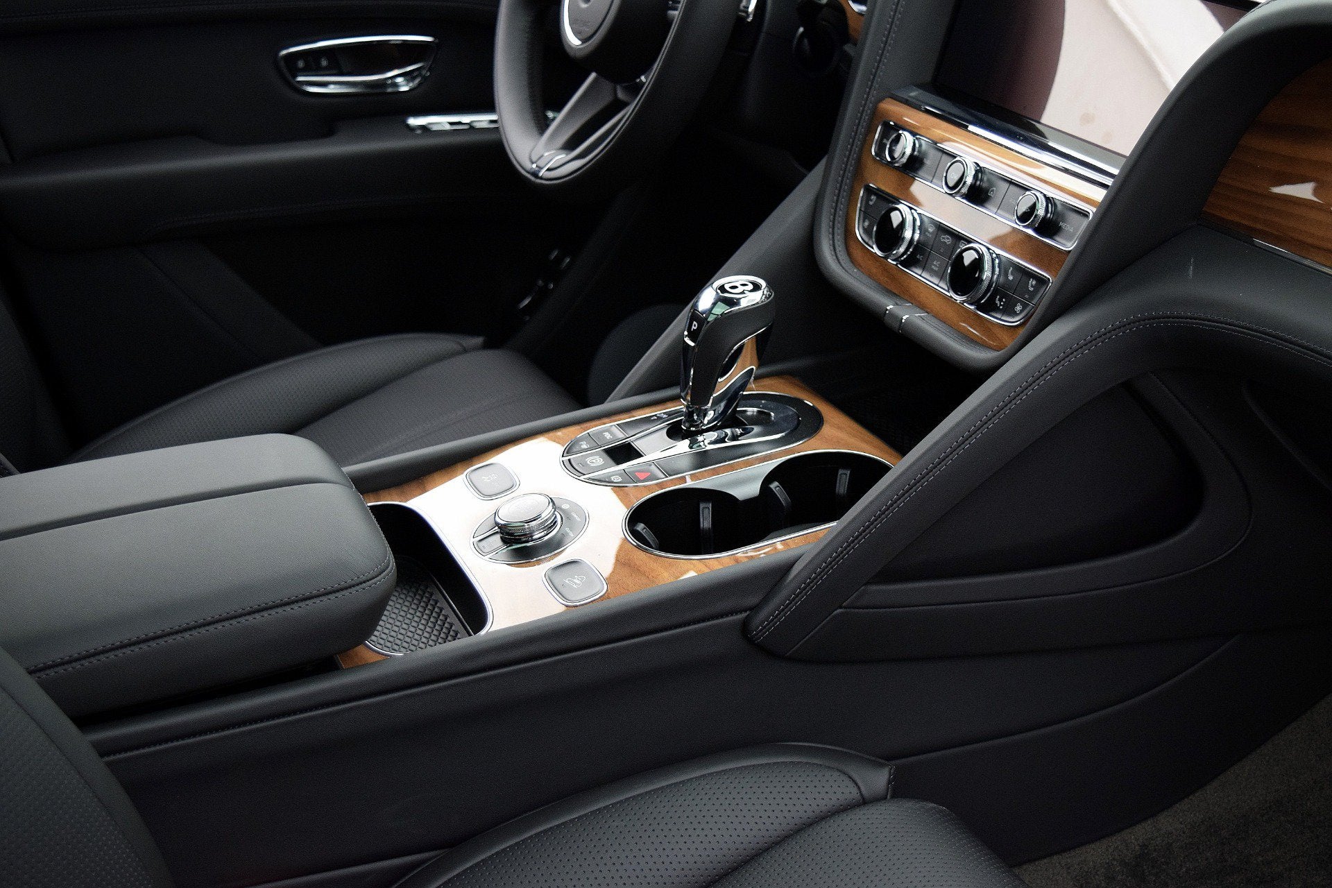 2021 Bentley Bentayga Hybrid