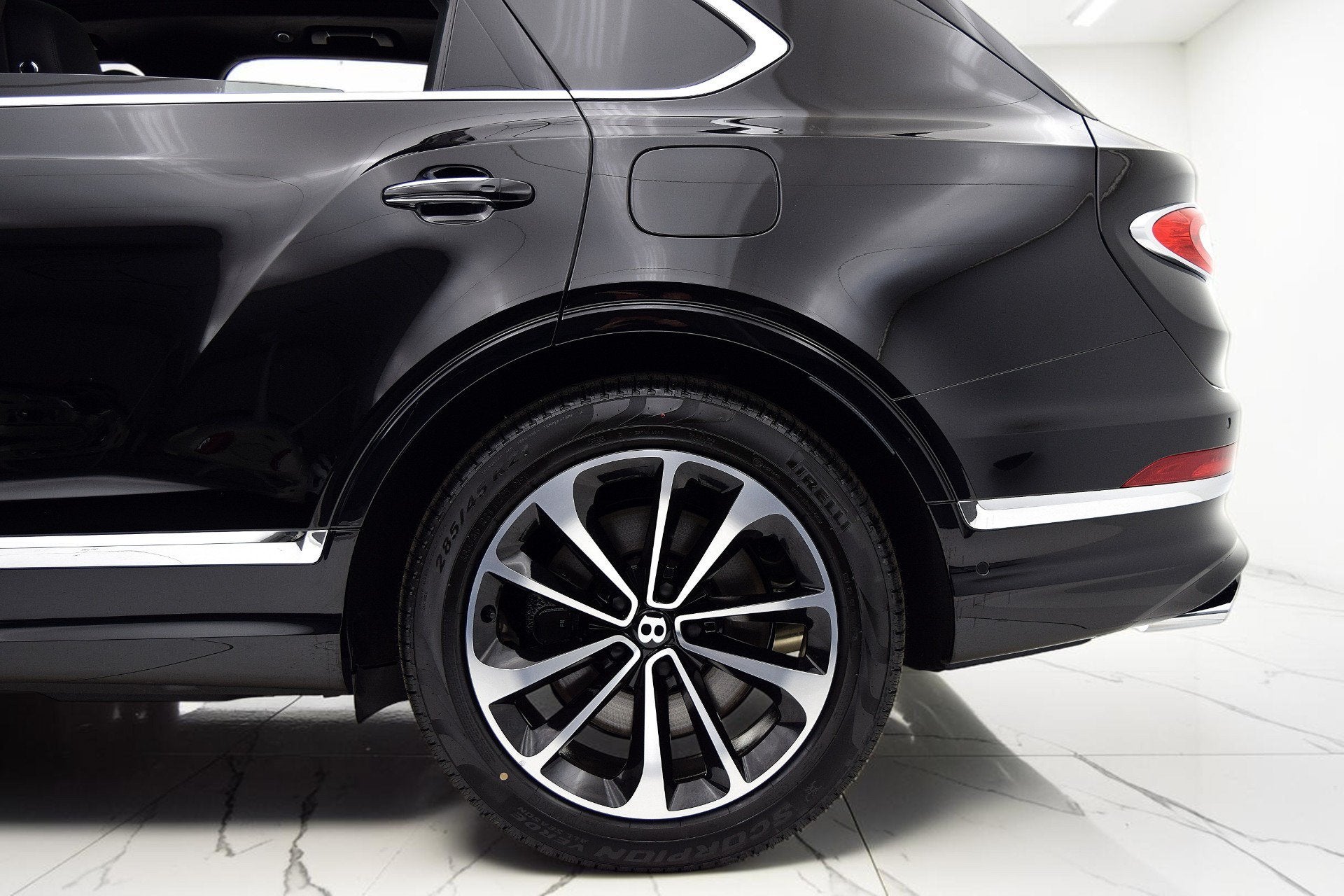 2021 Bentley Bentayga Hybrid