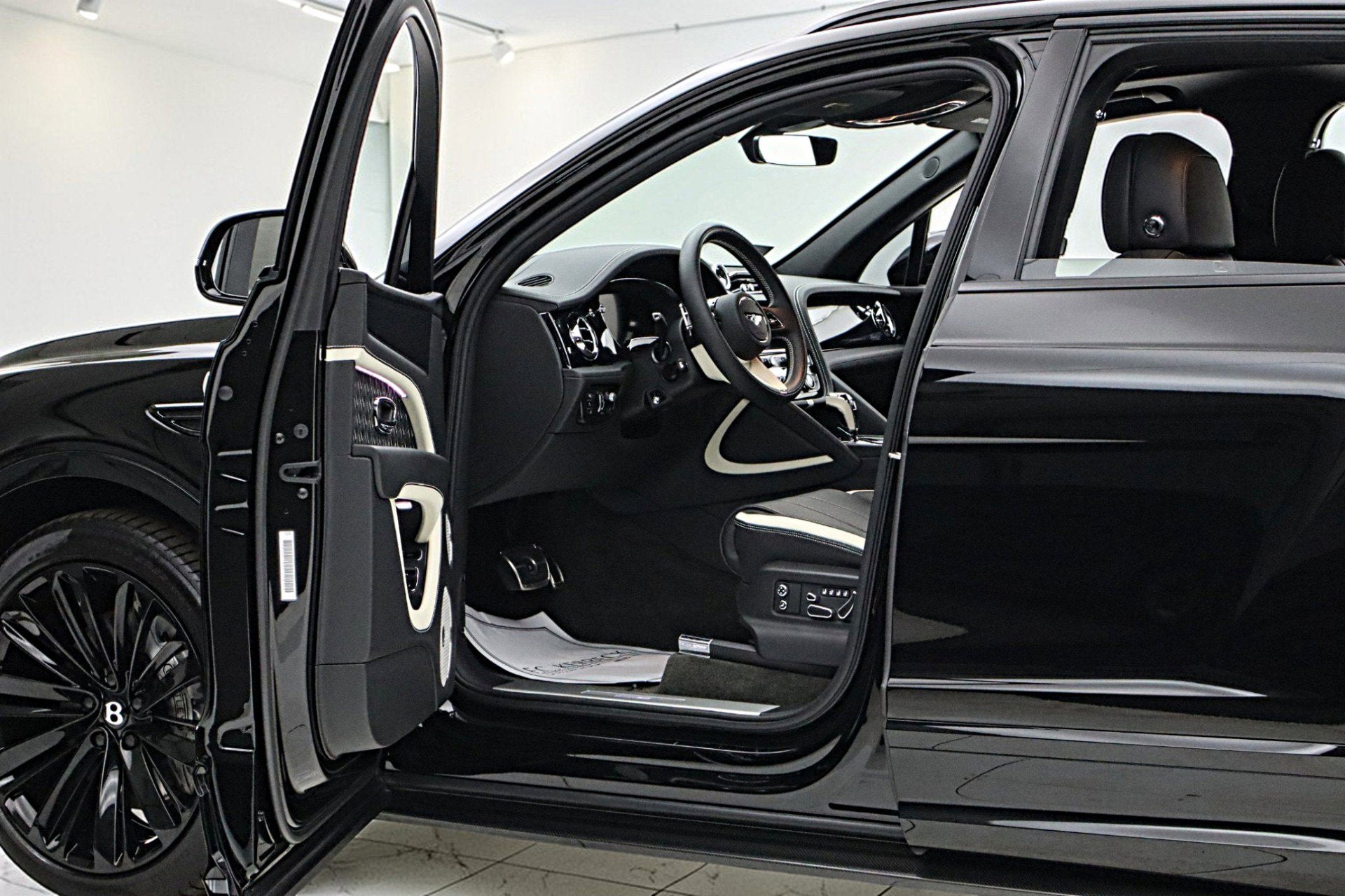 2023 Bentley Bentayga Edition 12 Speed/LEASE OPTIONS AVAILABLE