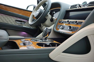 2023 Bentley Bentayga Azure V8