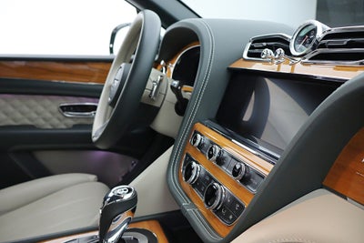 2023 Bentley Bentayga Azure V8