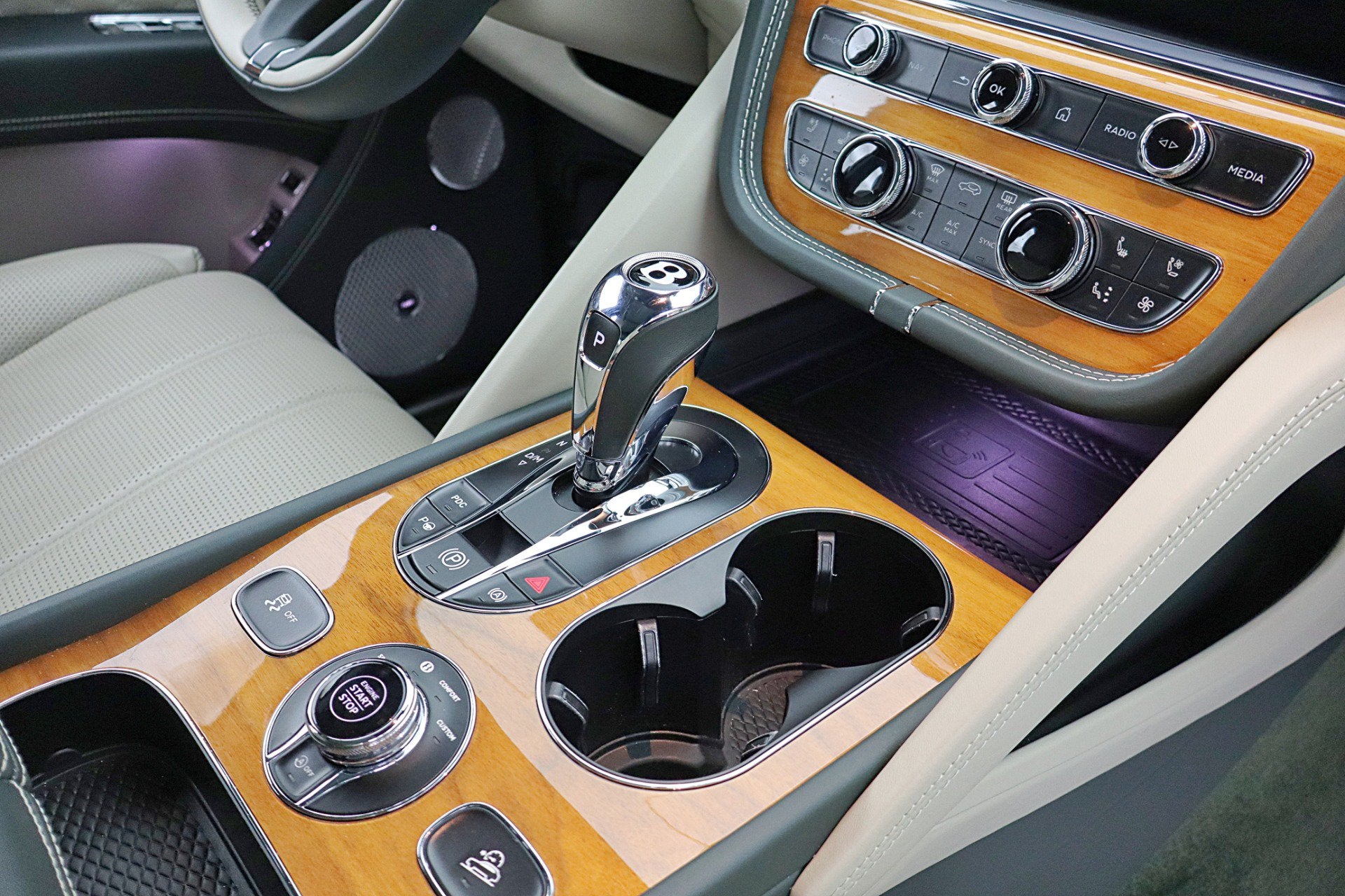 2023 Bentley Bentayga Azure V8