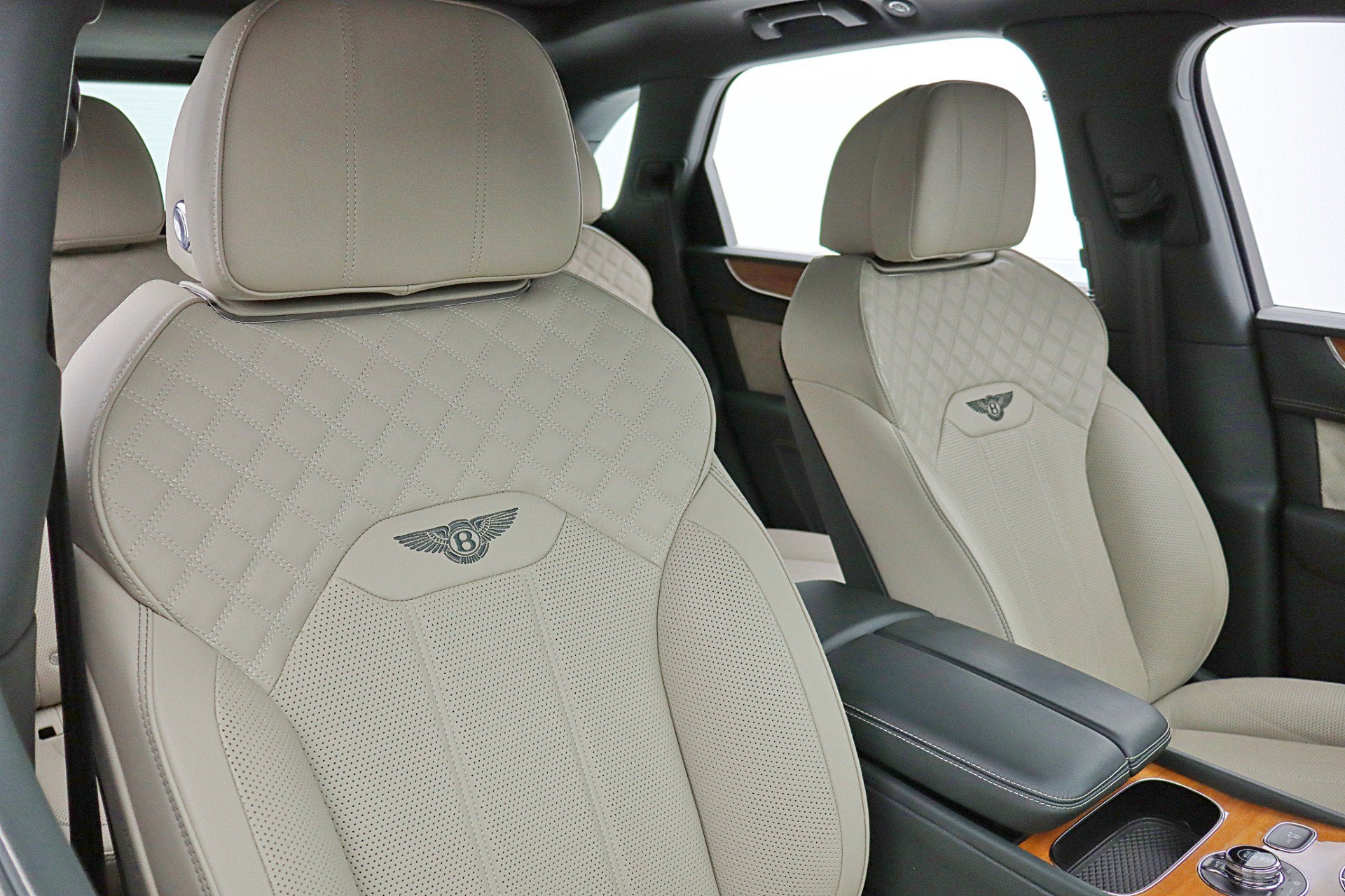 2023 Bentley Bentayga Azure V8