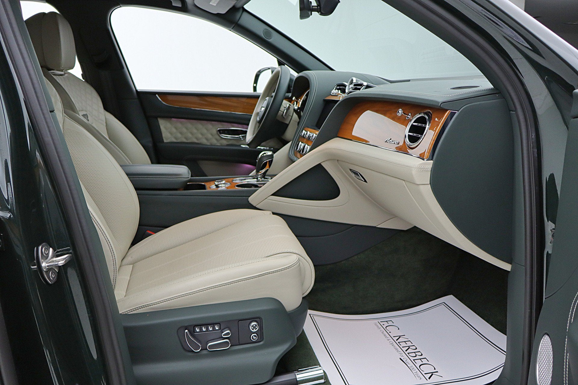 2023 Bentley Bentayga Azure V8