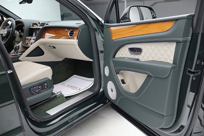 2023 Bentley Bentayga Azure V8