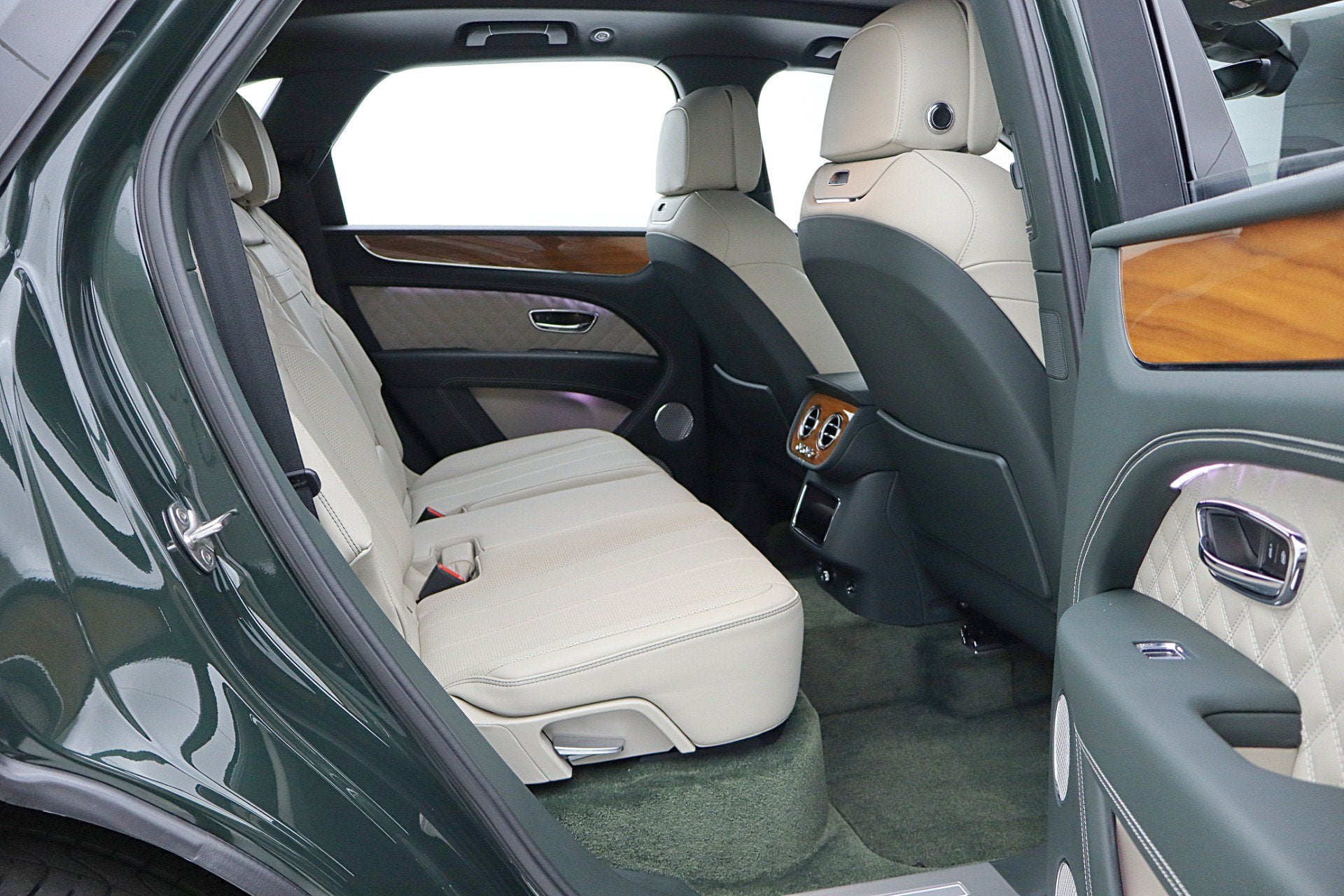 2023 Bentley Bentayga Azure V8
