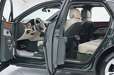 2023 Bentley Bentayga Azure V8