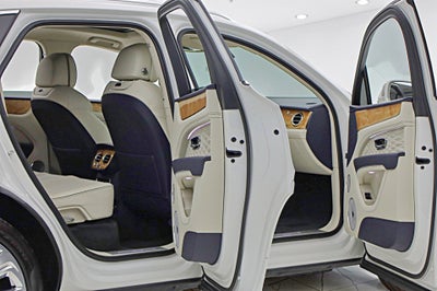 2024 Bentley Bentayga Azure V8/LEASE OPTIONS AVAILABLE