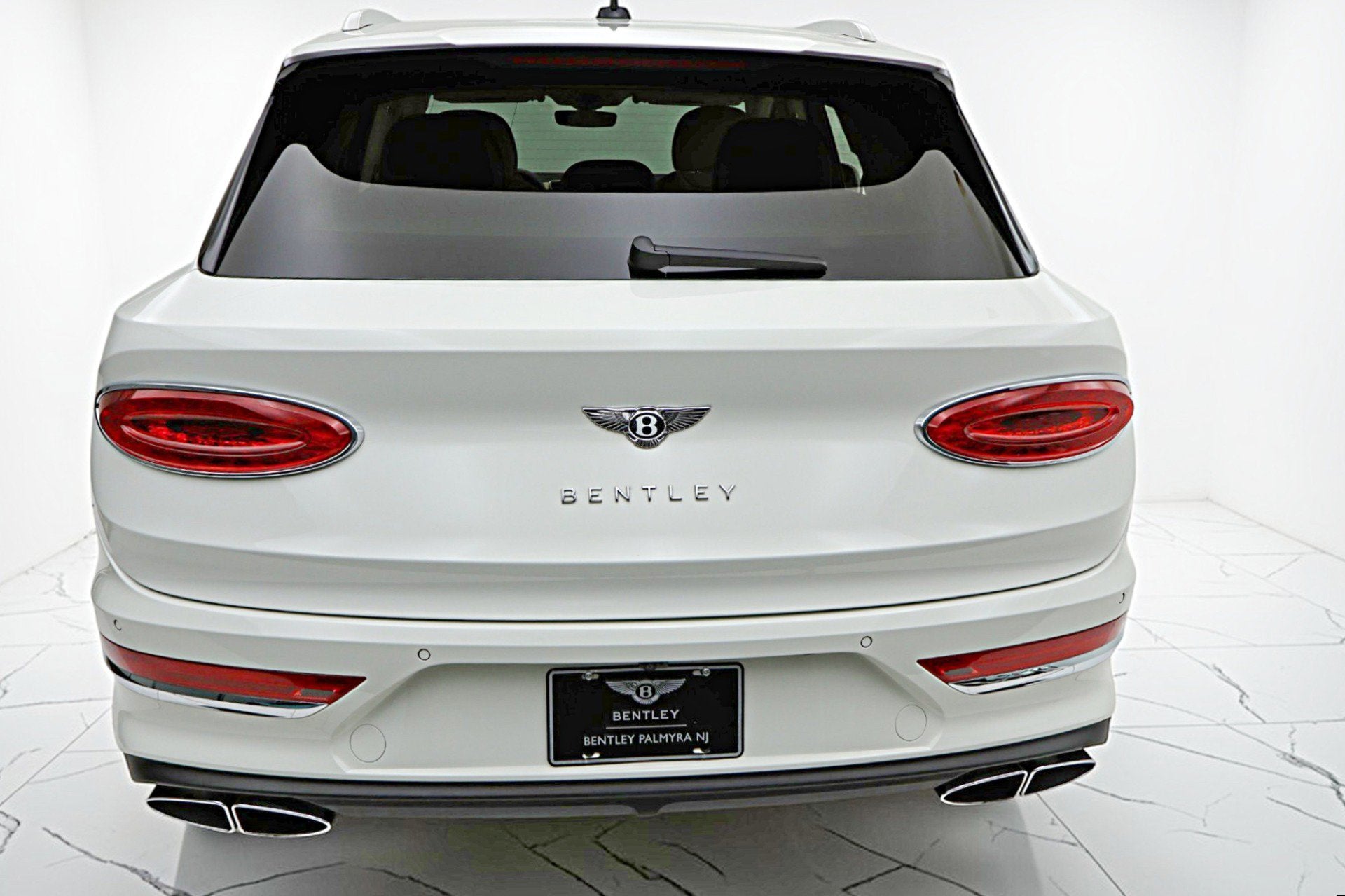 2024 Bentley Bentayga Azure V8/LEASE OPTIONS AVAILABLE